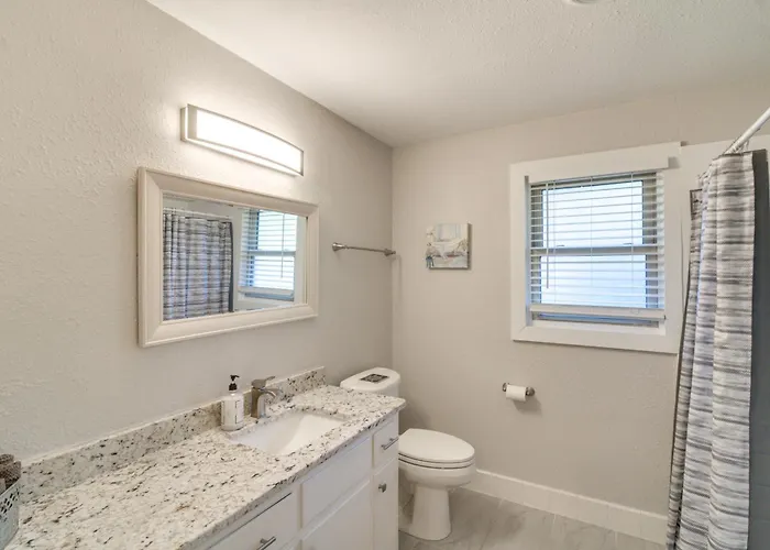 W/ Patio & Games Near Dtwn Pensacola!